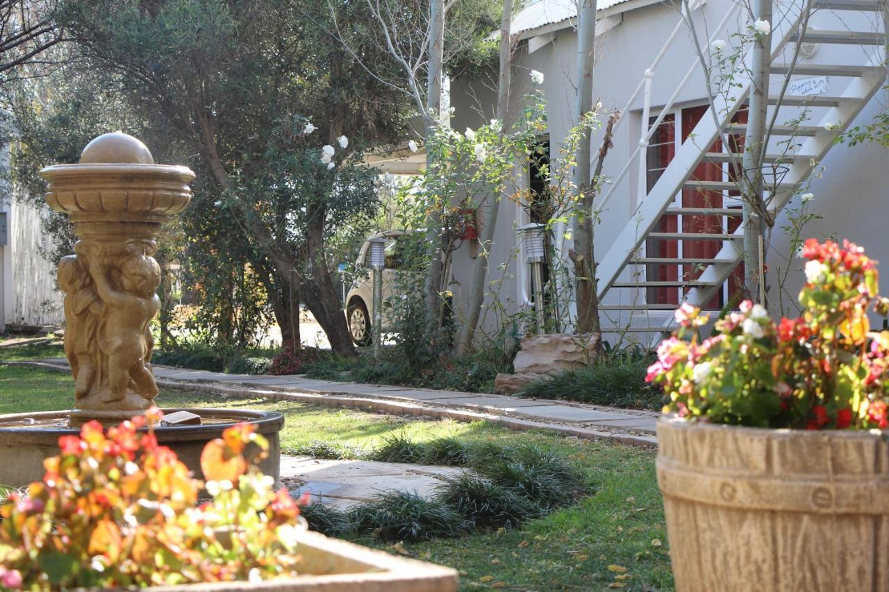Indigo Moon Guesthouse Lichtenburg Kültér fotó