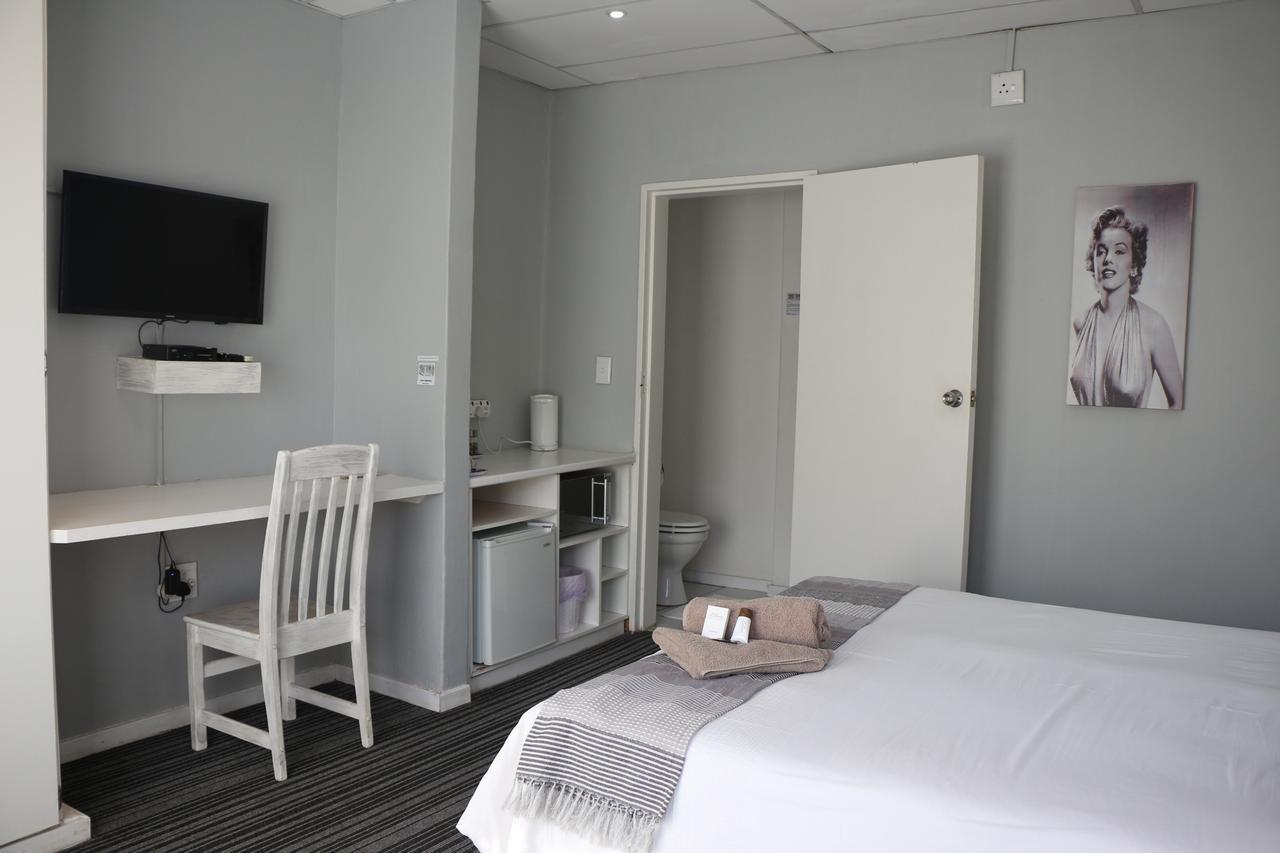 Indigo Moon Guesthouse Lichtenburg Kültér fotó